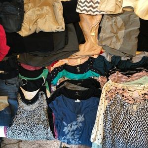 Complete Maternity Wardrobe!